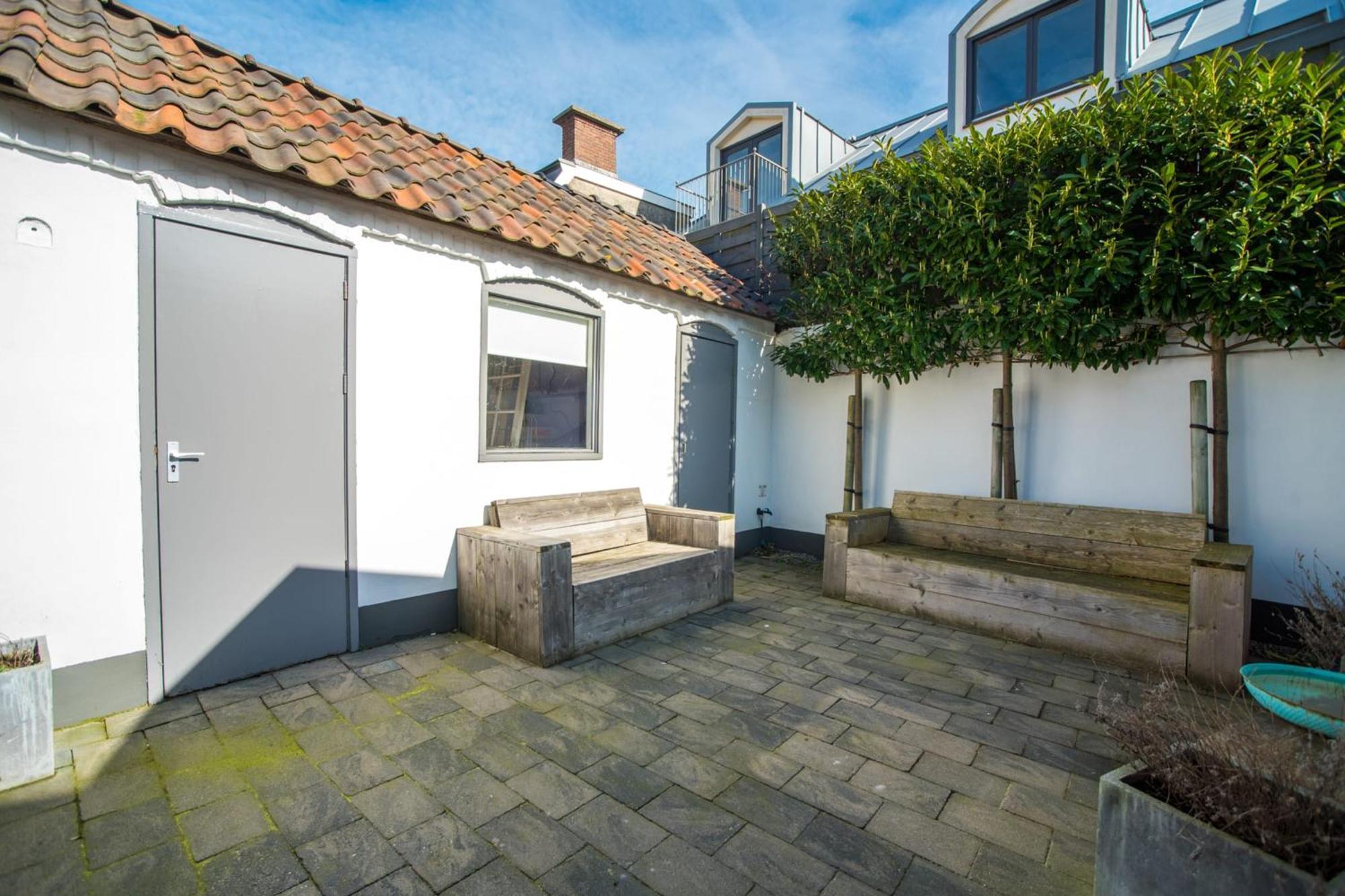 Sandy's Family House For 2 Adults & 2 Children * Zandvoort