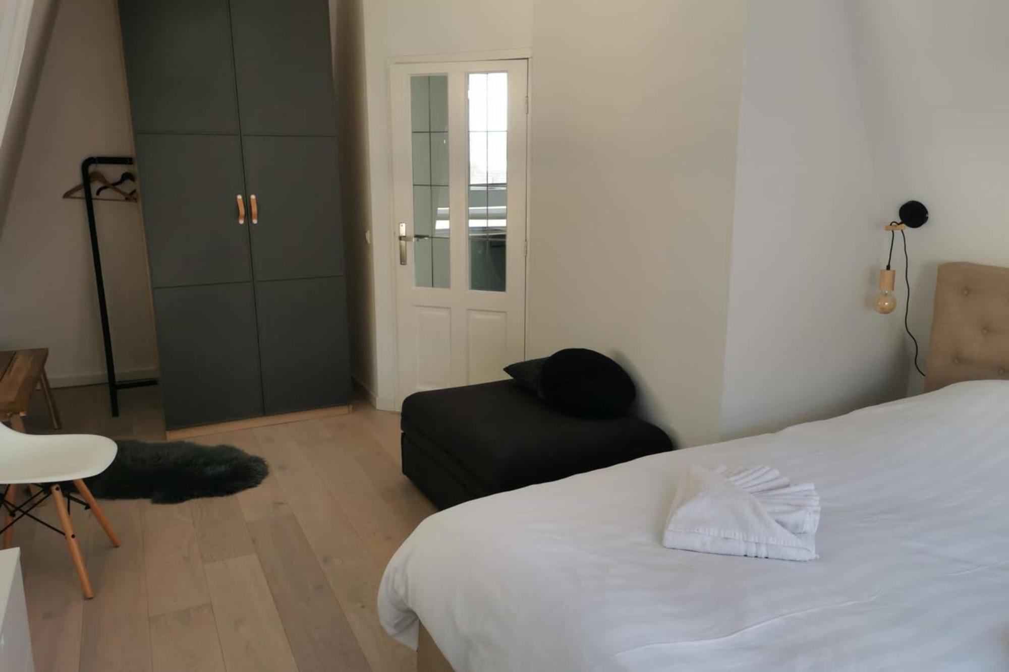 Vakantiehuis Sandy's Family House For 2 Adults & 2 Children *